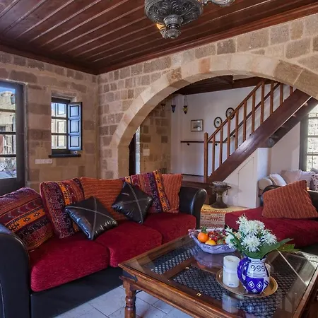 فيلة Medieval Dreams