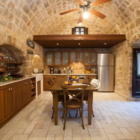 فيلة Medieval Dreams